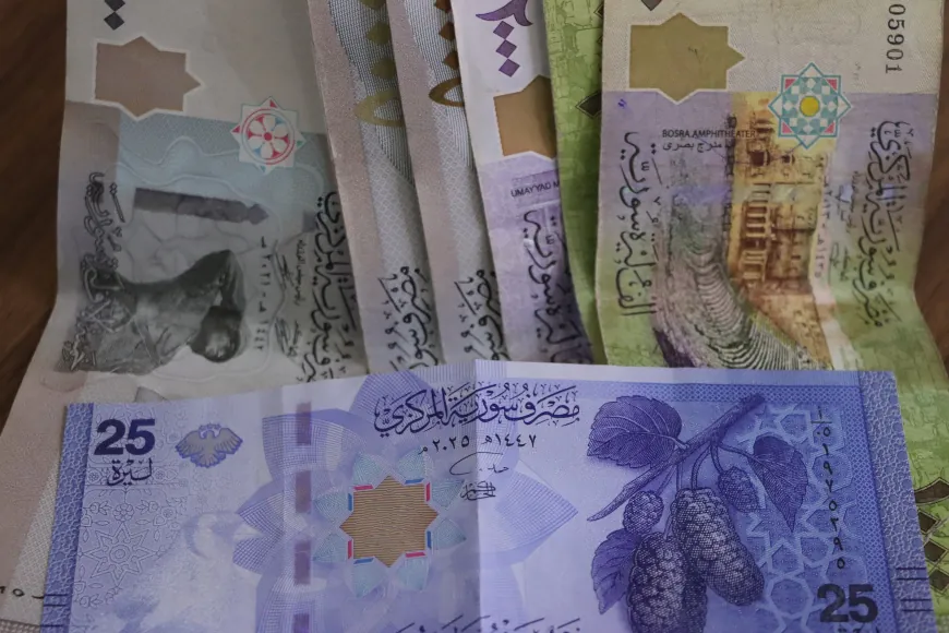 Currency exchange crisis reaches Qamishlo, raising concerns among traders,  residents
