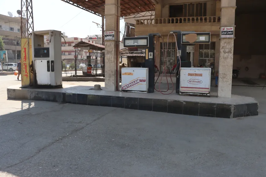 Qamishlo faces fuel shortage, residents demand solutions to fuel, currency crises
