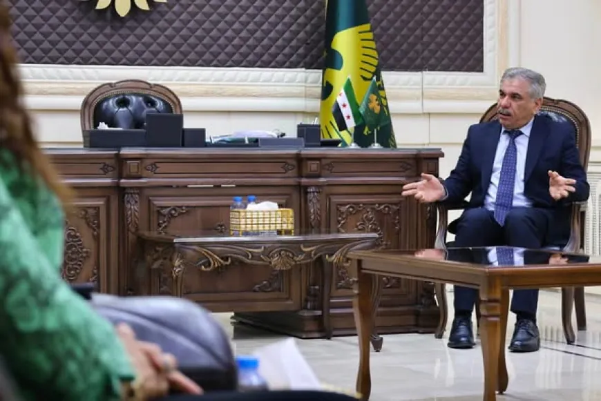 Hasakah Governor receives delegation from Syriac Social Cultural Institution