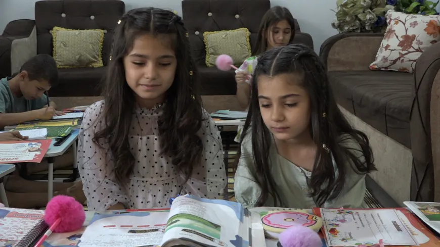 Five twins learn together in Kurdish