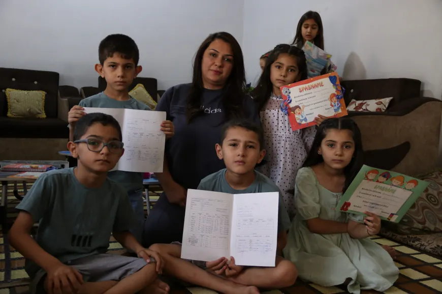 Five twins learn together in Kurdish
