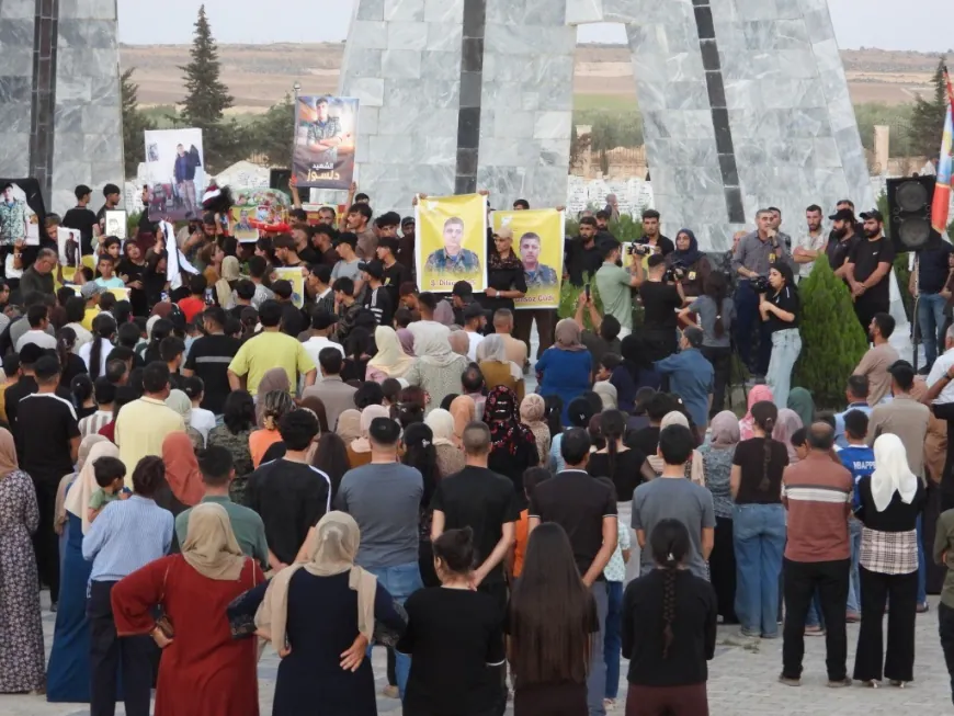 Kobani residents bid farewell to SDF fighter, vow to continue struggle