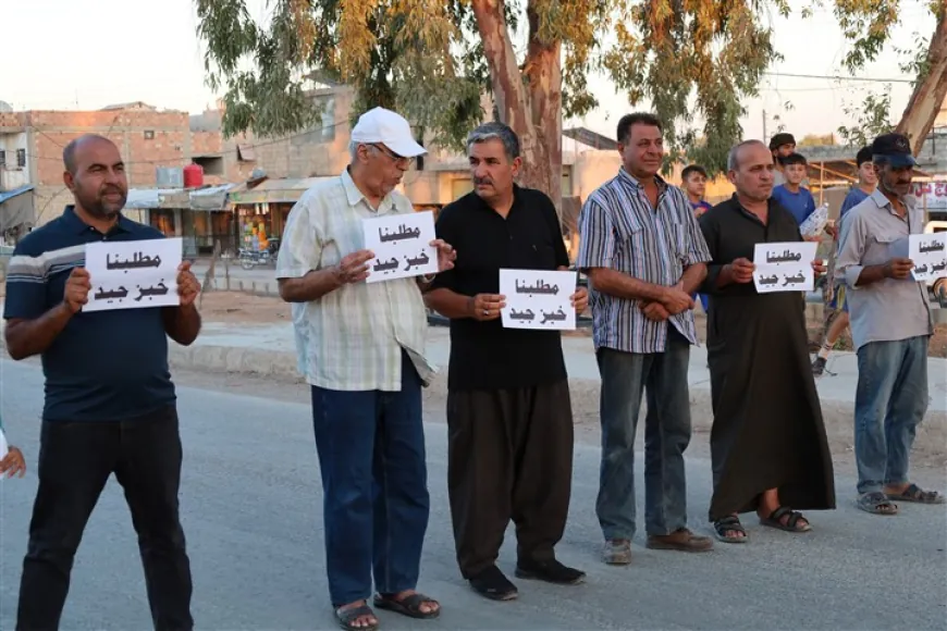 Tel Tamr residents protest rising prices and poor services