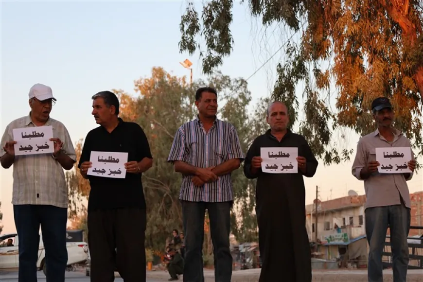 Tel Tamr residents protest rising prices and poor services