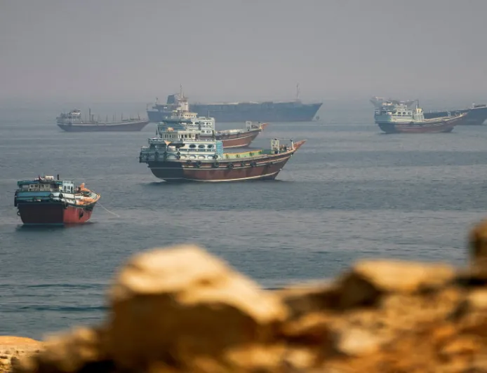 Iran ready to reopen Strait of Hormuz if US eases pressure