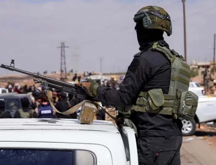 Internal Security raids homes in Daraa countryside, arrests 3 people
