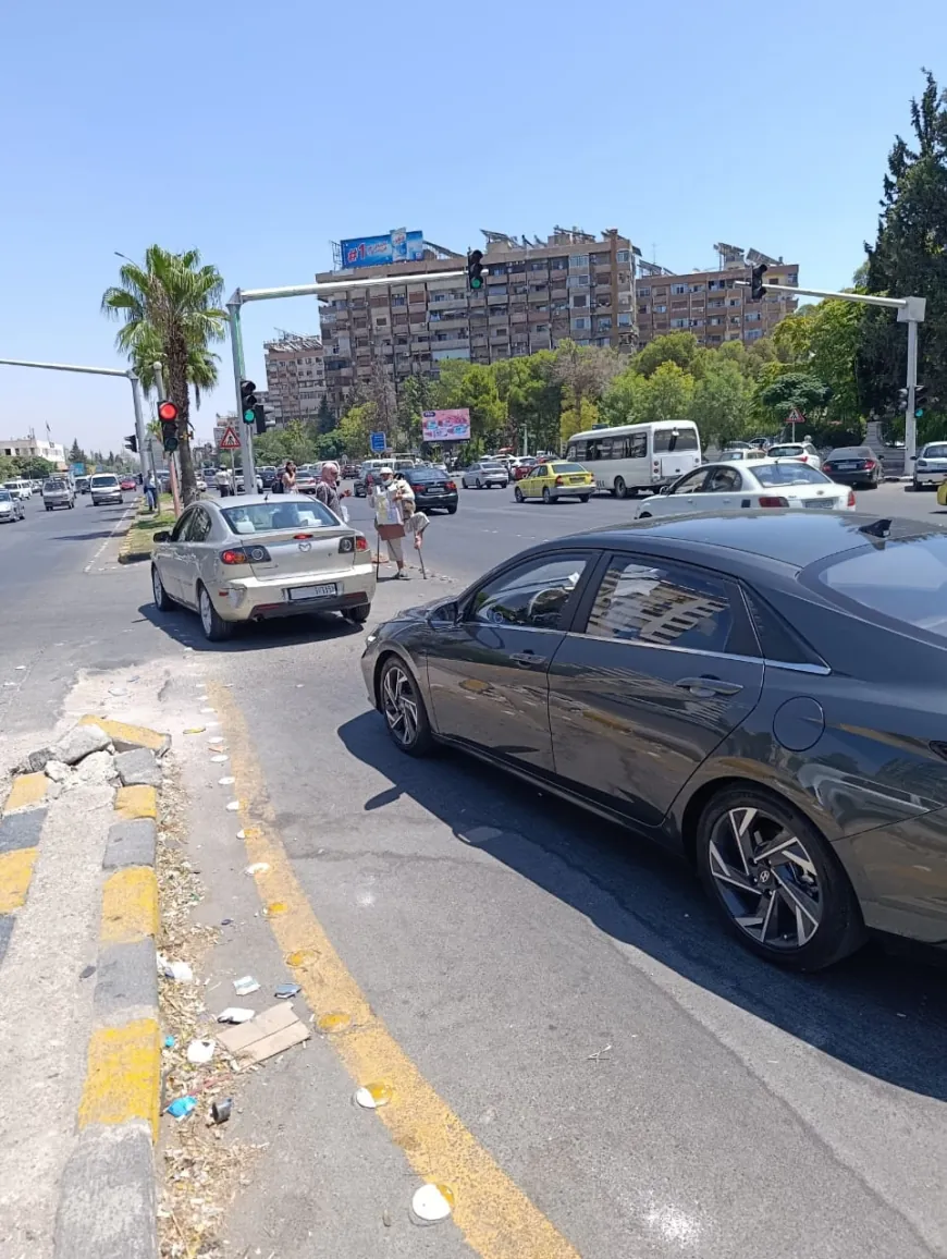 Cash shortages and rising prices put pressure on Syrian markets and families