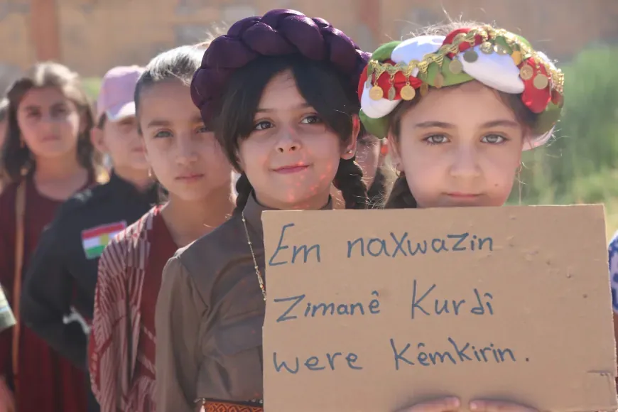 Residents and students in Garkê Legê and Tel Koçer demand Kurdish as official language