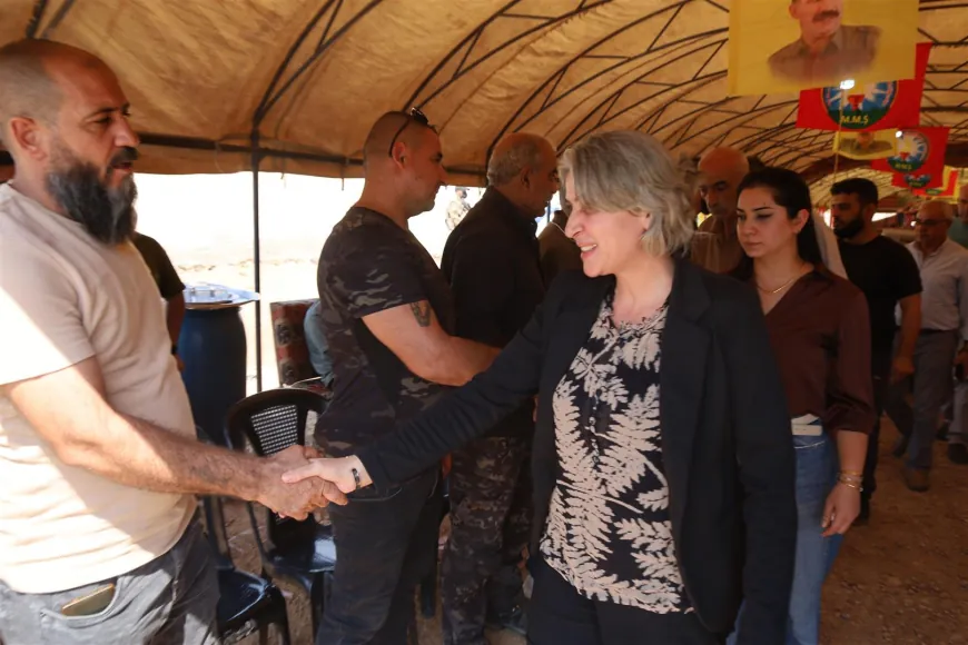 Popular, tribal, government delegations visit Sipan’s condolence tent