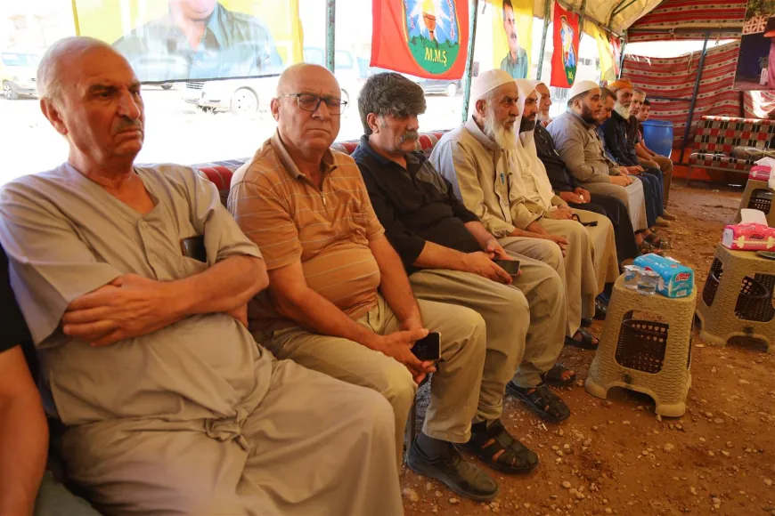 Popular, tribal, government delegations visit Sipan’s condolence tent