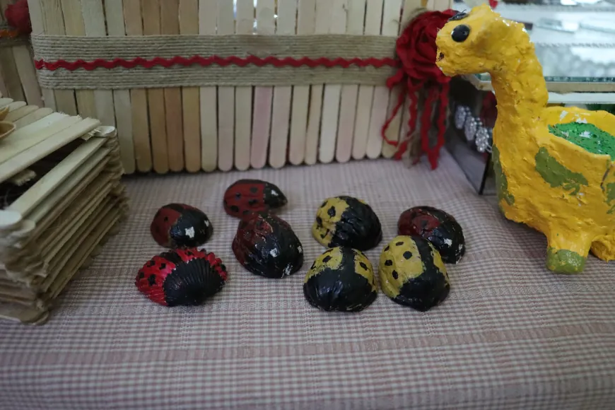 inspiring success story of woman who turned her recycling hobby into unique works of art