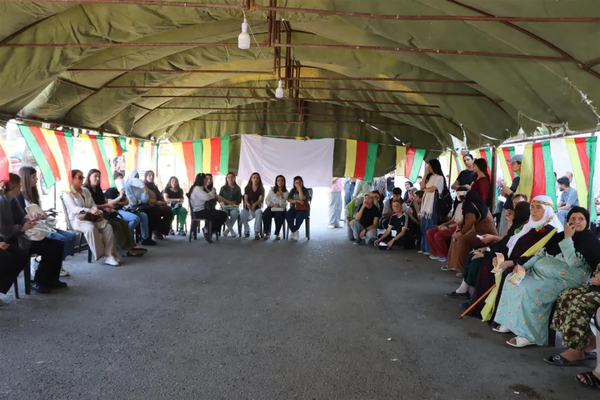 Sit-in in Derik, protest in Amuda against restrictions on Kurdish education