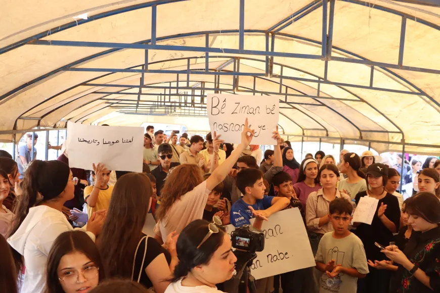 Students of Qamishlo set up sit-in tent in front of UNHCR office