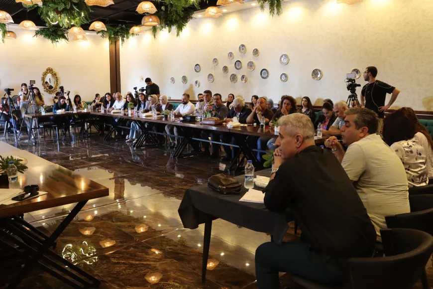 Jazira Lawyers’ Union discusses status of Kurdish language in constitution