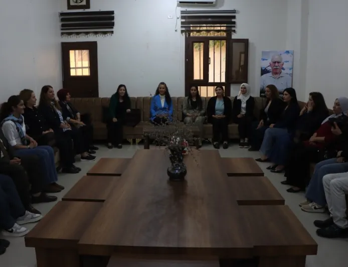 North Kurdistan delegation visits Kobani