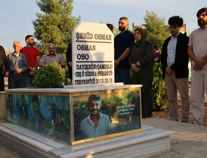 Qamishlo commemorates October 19 martyrs at Osman Oso’s tomb