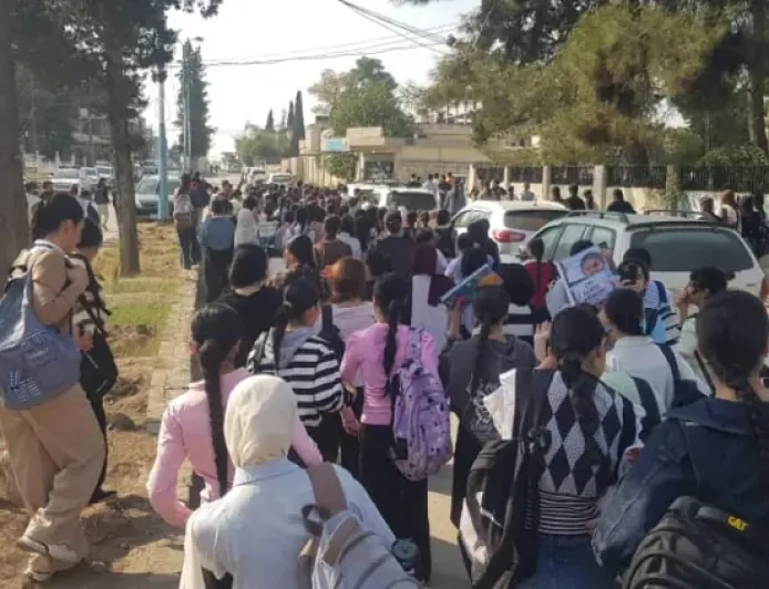 Derik students protest for right to Kurdish-language education
