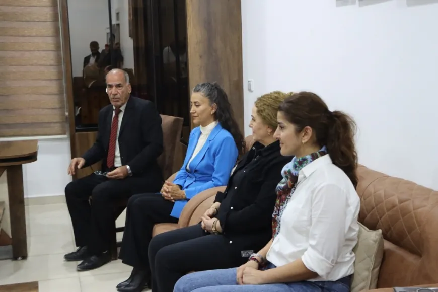 DEM party delegation visits Kobani Municipality