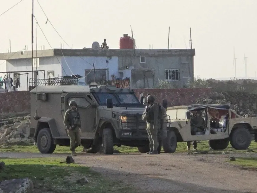 Israeli forces arrest three people in Quneitra countryside