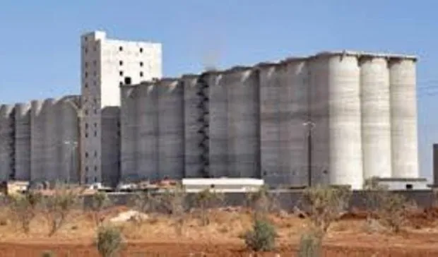 Minas impiden la utilización del trigo existente en los silos de Hunida
