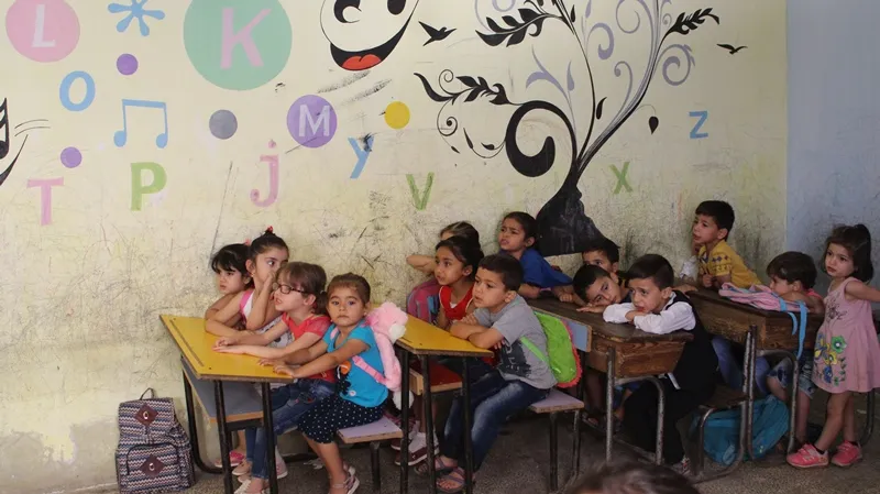 Kindergarten: guía para niños y un proyecto para que las mujeres se organicen