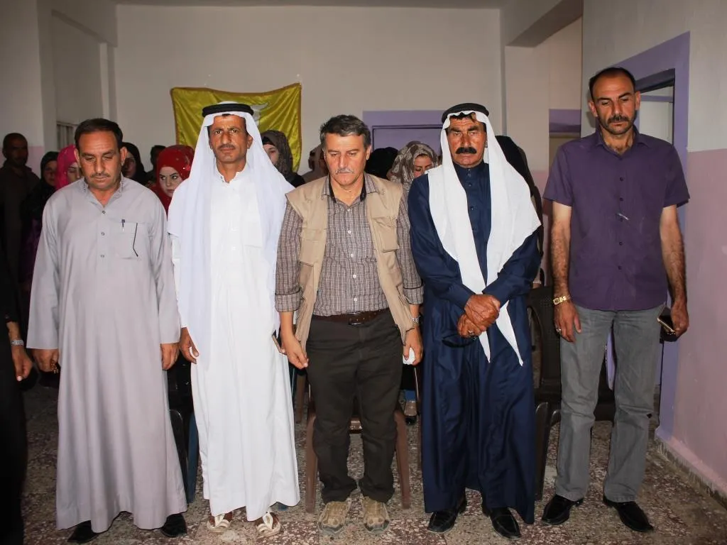 Consejo para la aldea de al-Hermoushia se abrió en Deir ez-Zor