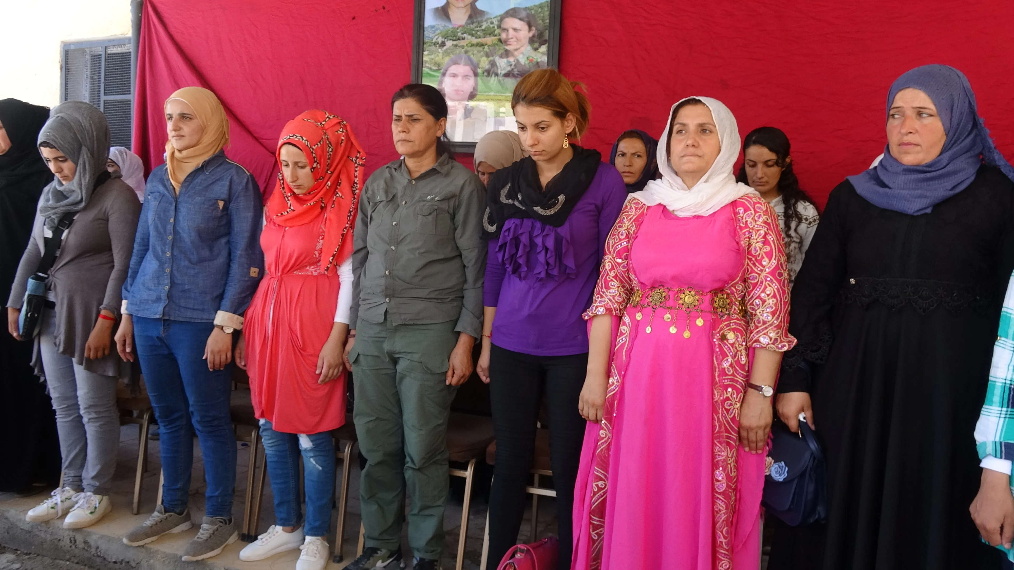 Las mujeres de Al-Raqqa un año después de liberarse de la oscuridad de IS -3