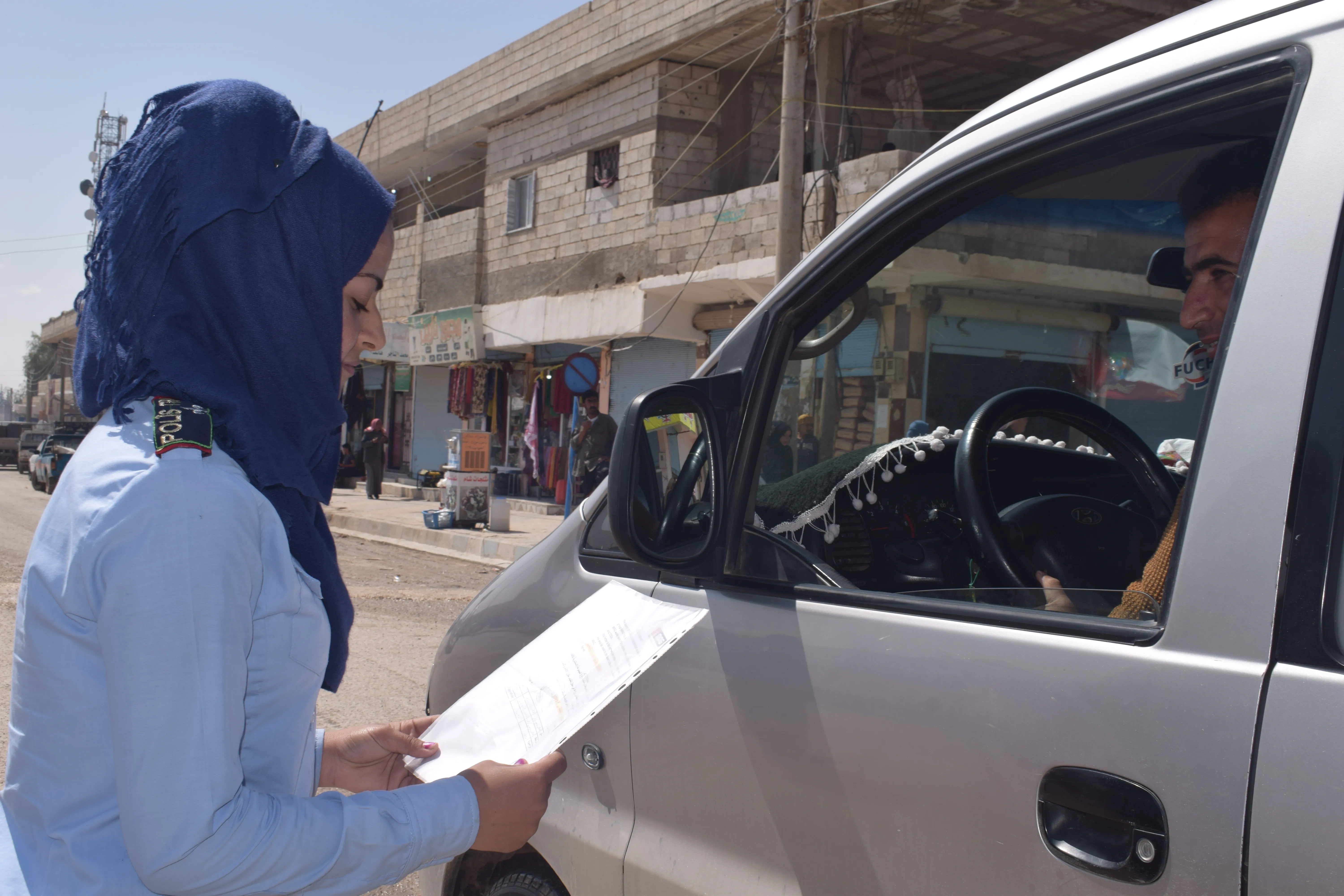Las mujeres de Al-Raqqa un año después de liberarse de la oscuridad de IS -3