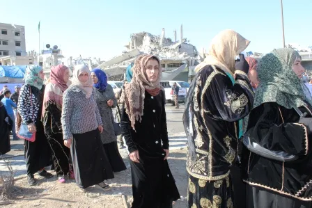 Las mujeres de Al-Raqqa un año después de liberarse de la oscuridad de IS -3
