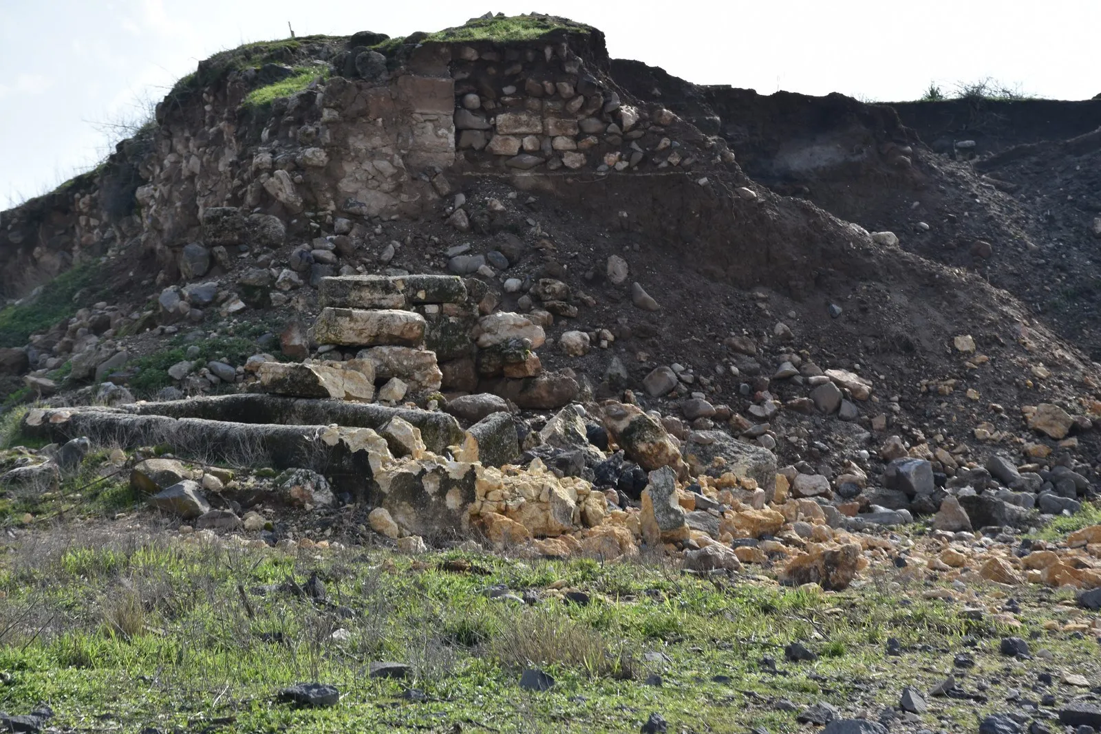 Un año después de los ataques, esto es lo que hizo la ocupación turca contra los monumentos de Afrin