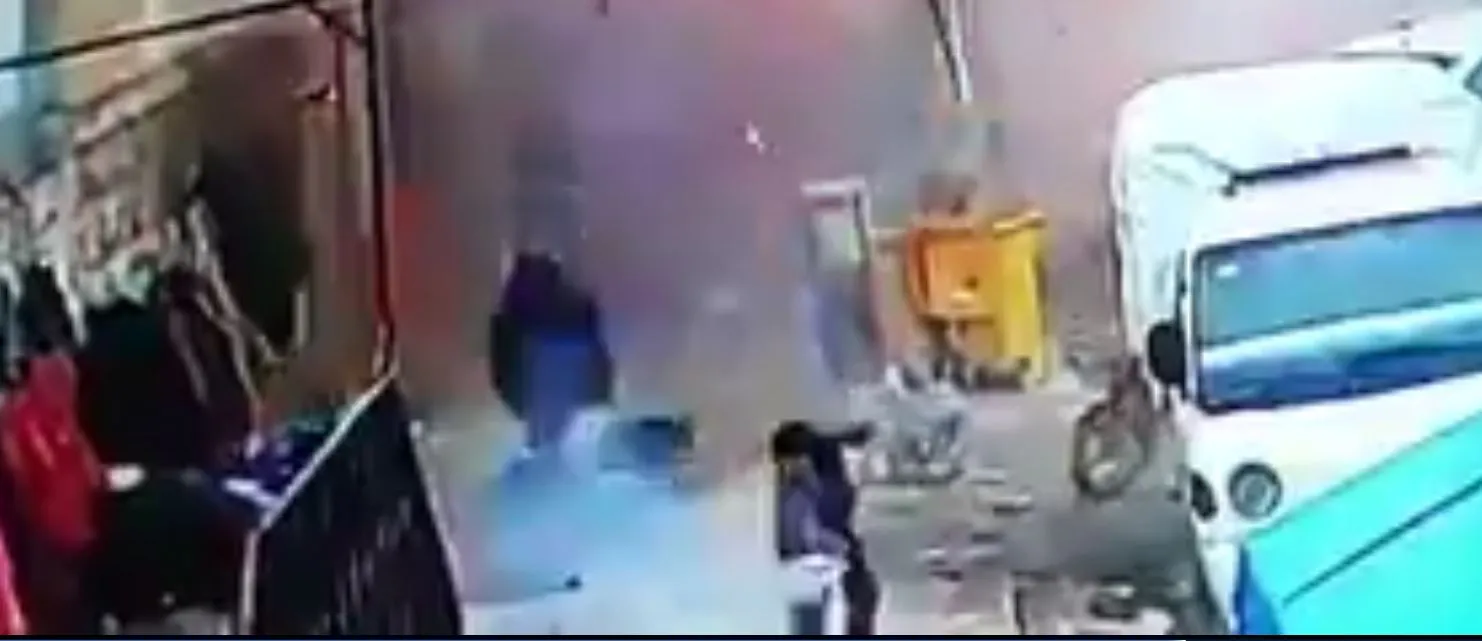 Momento de la explosión de Manbij