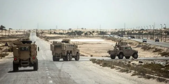 Ejército egipcio: 15 soldados muertos y heridos en el ataque al norte del Sinaí