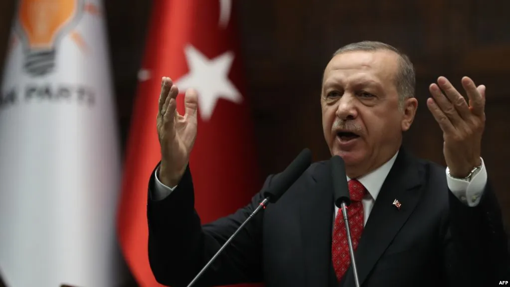 VOA News: Erdogan insiste en la intervención en Siria, ante la creciente oposición