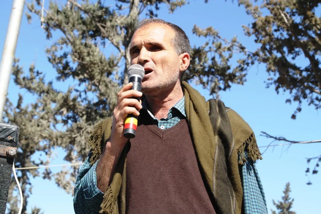 Marcha en Kobanî en solidaridad con Zülküf Gezen