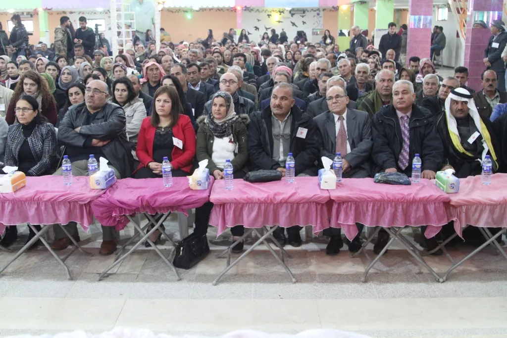Confianza otorgada a los administradores y varias decisiones tomadas en la conferencia de PYD en Kobani