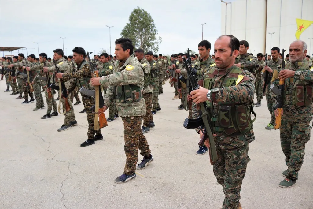 SDF finalizó un nuevo curso de entrenamiento para sus luchadores en al-Tabqa