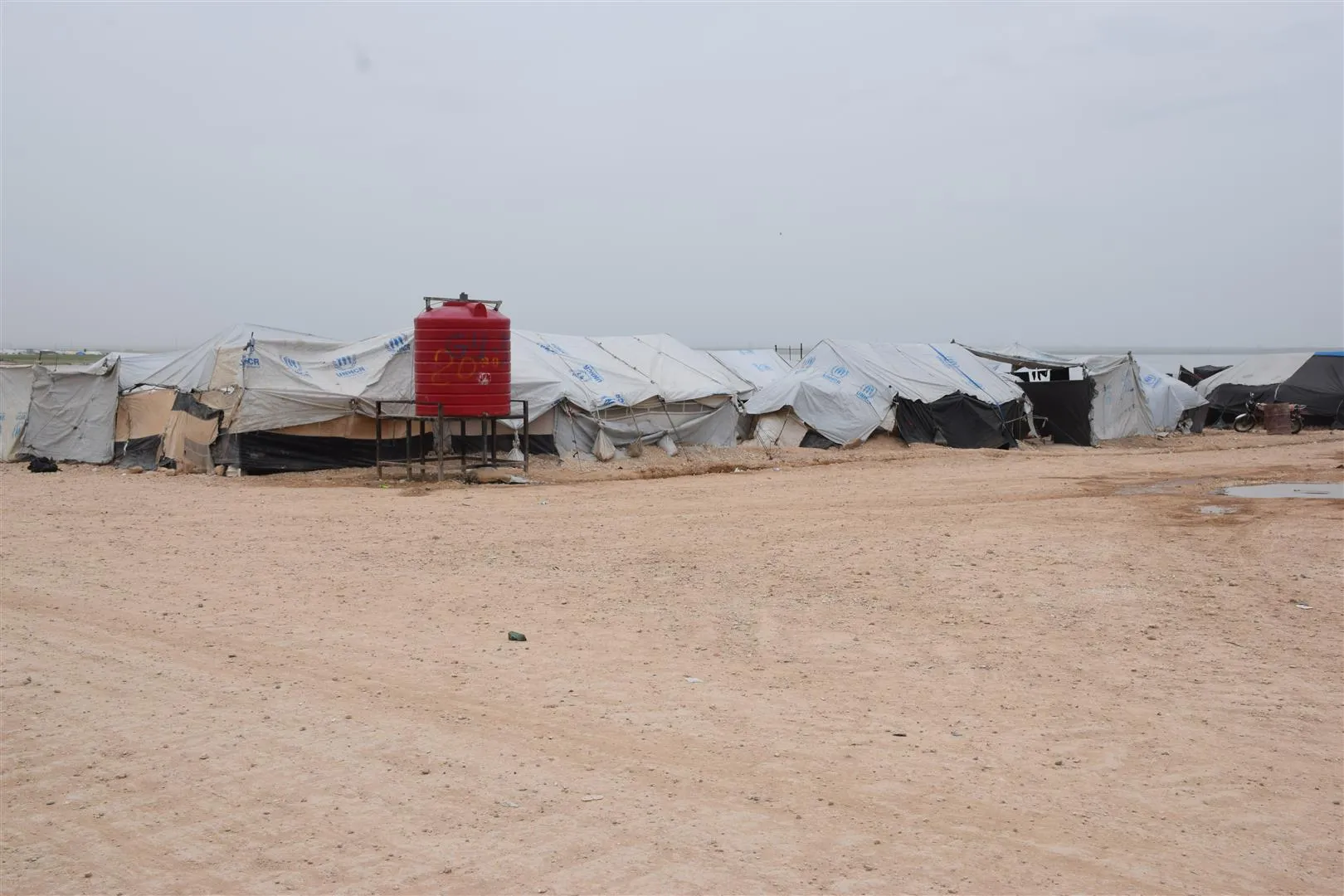 Inundaciones aumentan el sufrimiento de los refugiados del campamento de al-Arishah