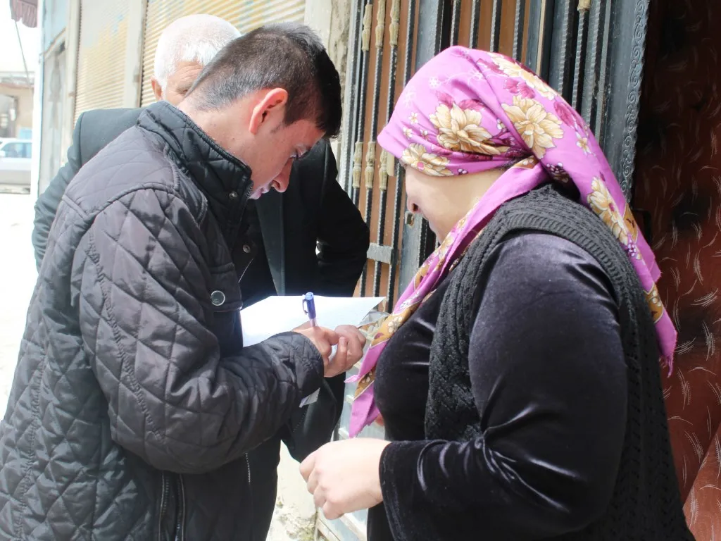 Familias de los mártires de Kobani lanzaron una campaña para recolectar firmas para exigir el juicio de Daesh en Kobani