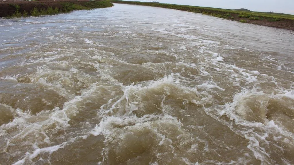 Aguas de la inundación rodearon 4 aldeas en Tel Hamis