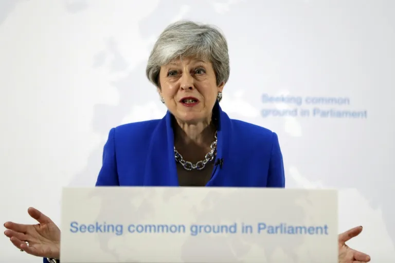 Teresa May anunciará su partida hoy