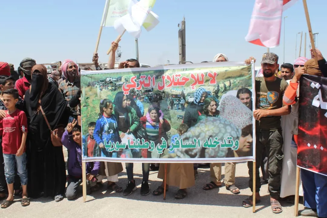 Pueblo de Hajin protestó por las violaciones de ocupación turca en Afrin