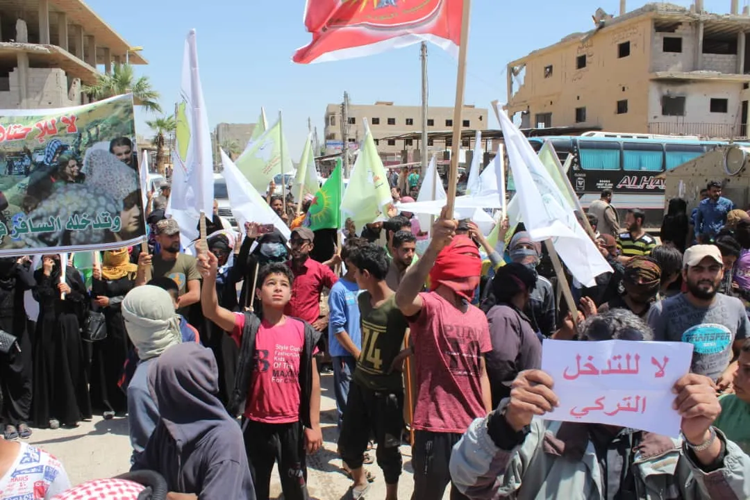 Pueblo de Hajin protestó por las violaciones de ocupación turca en Afrin