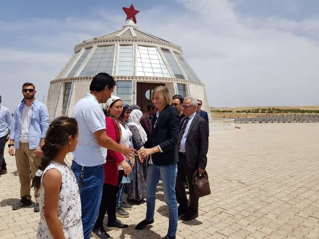 Delegación francesa visita Kobani y discute el status quo en la región