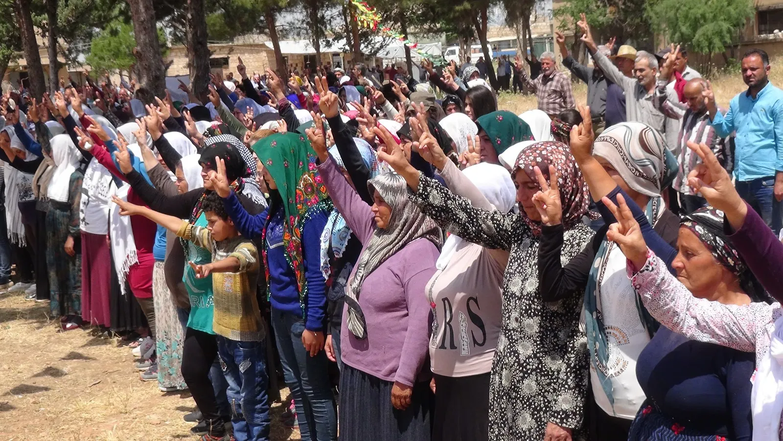 Pueblo de Afrin apoyó la resistencia de Leyla Guven