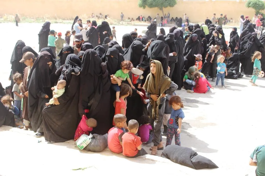 El 1er grupo de desplazados llegó al Consejo Civil de Al-Raqqa