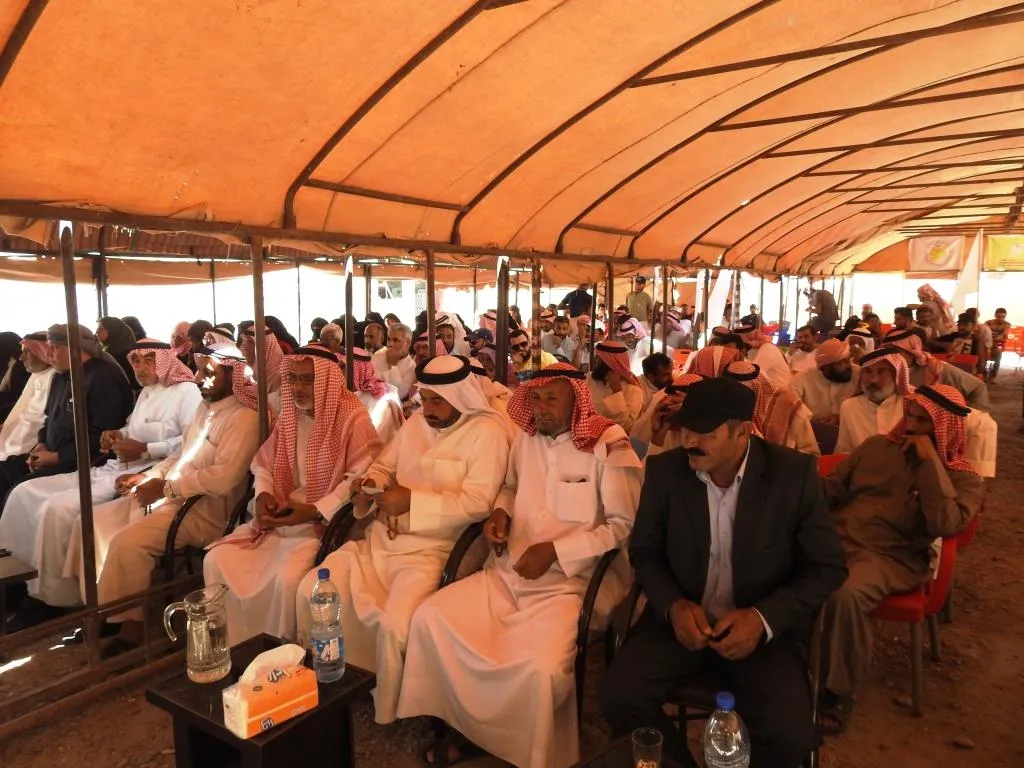 MSD celebra una reunión con ancianos y dignatarios de las aldeas de Deir ez-Zor