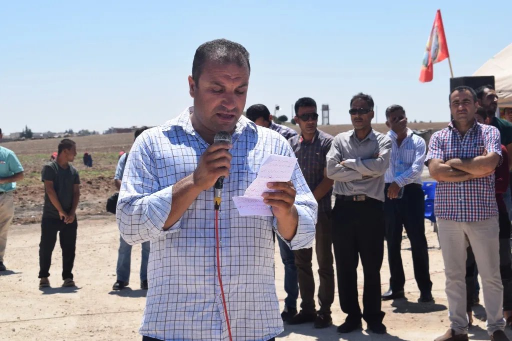 Gente de Girê Spî se mantiene como escudos humanos en las fronteras