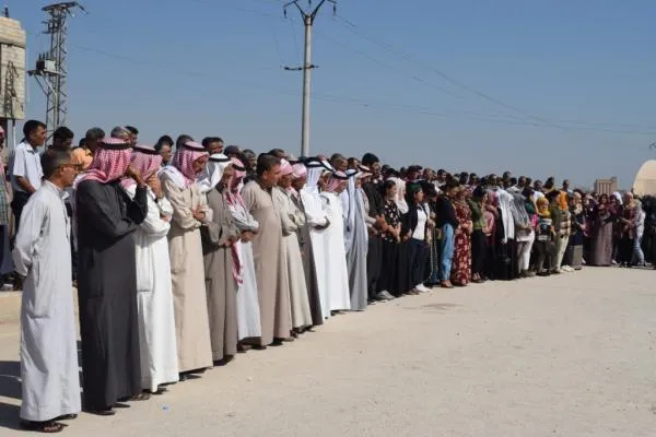 La actividad de escudos humanos en Tell Abyad concluye afirmando su resistencia