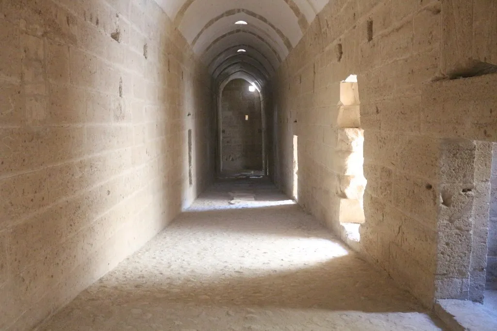 Descubre las antigüedades de la ciudad de Hierápolis de Manbij ...