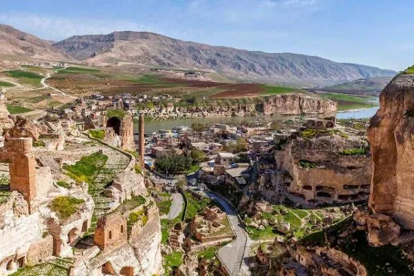 Turquía inunda la ciudad de Hasankeyf con agua